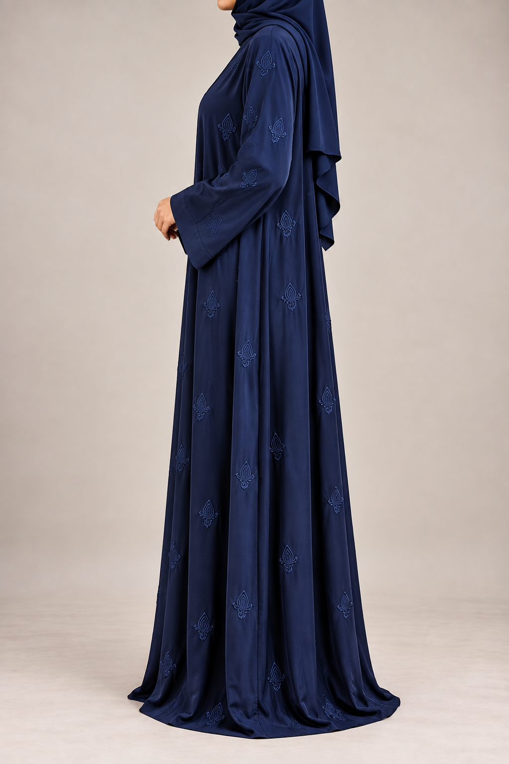 Swirl Abaya